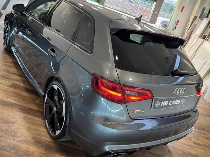AUDI RS3 2.5 TFSI S tronic quattro Sportback